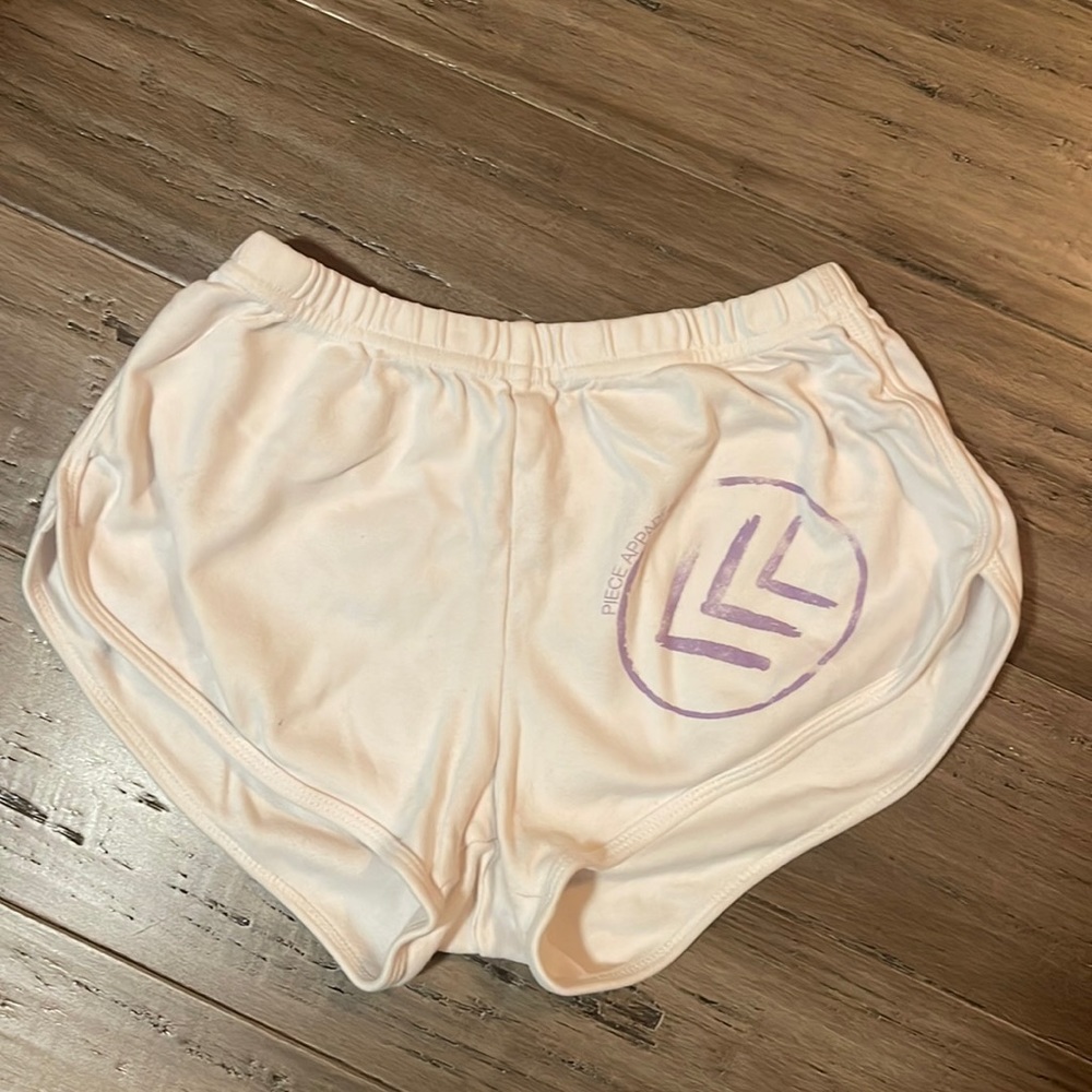 Piece Apparel white shorts women’s size medium